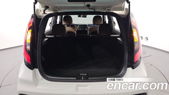 Kia Soul 1.6 GDi Noblesse 2017 — фото 30