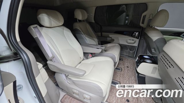Kia Carnival (IV) Gasoline 7-Seater Hi Limousine Signature 2025 — фото 34