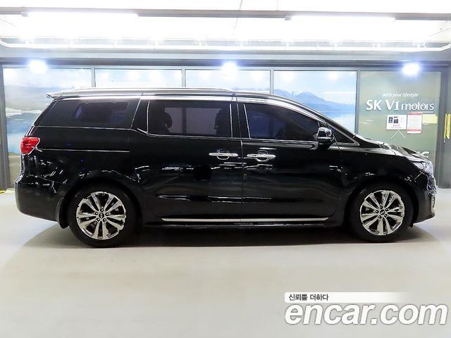 Kia Carnival 9-seater Noblesse 2015 — фото 3