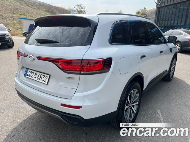 Renault Korea QM6 2.0 LPe LE Signature 2WD 2022 — фото 2