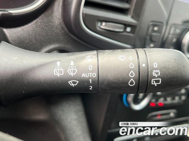 Renault Korea QM6 2.0 LPe LE Signature 2WD 2022 — фото 23