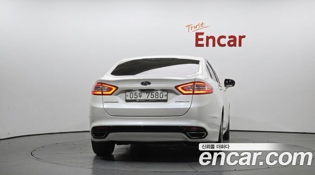 Ford Mondeo (IV) 2.0 Titanium 2017 — фото 4