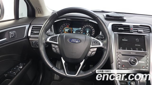 Ford Mondeo (IV) 2.0 Titanium 2017 — фото 13
