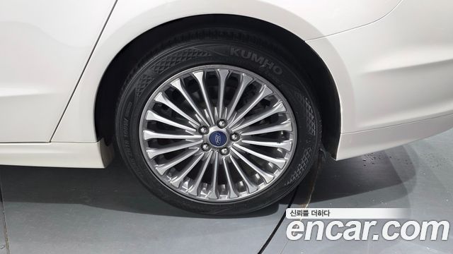 Ford Mondeo (IV) 2.0 Titanium 2017 — фото 21