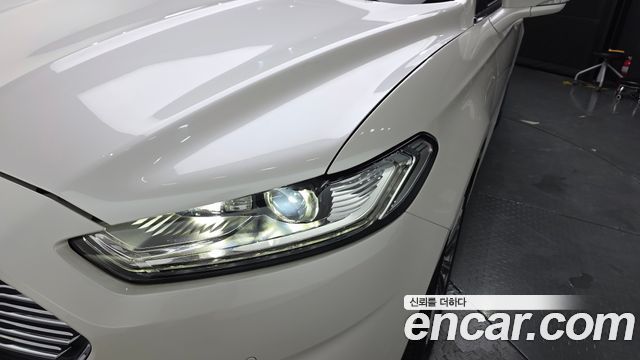 Ford Mondeo (IV) 2.0 Titanium 2017 — фото 22