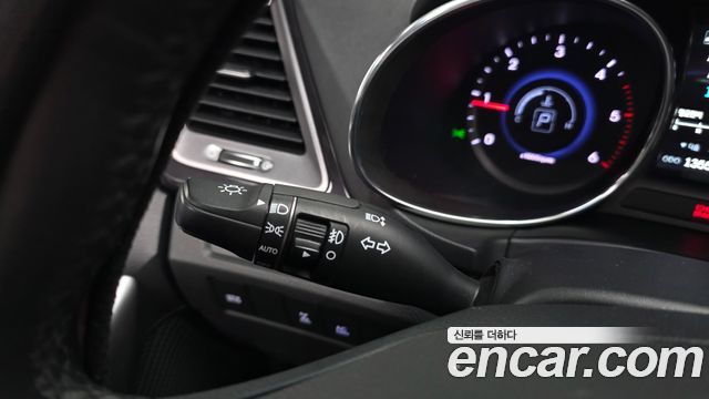 Hyundai Maxcruise Diesel(e-VGT) 2.2 4WD Exclusive Standard 2014 — фото 16