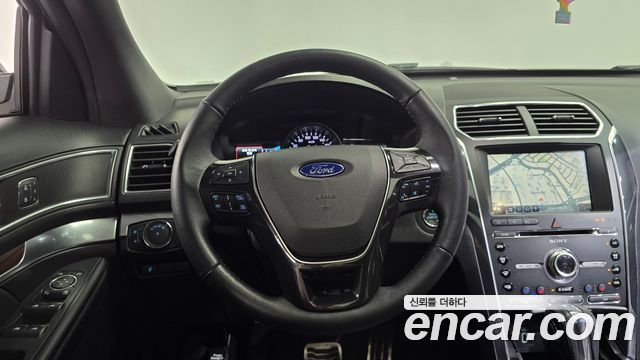 Ford Explorer 2.3 Limited 4WD 5th 2018 — фото 13
