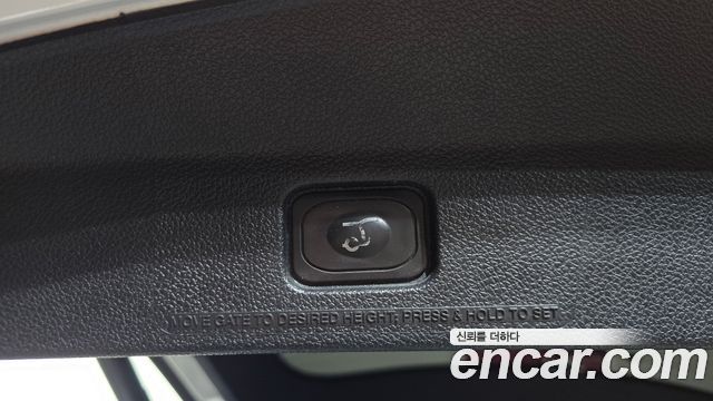 Ford Explorer 2.3 Limited 4WD 5th 2018 — фото 18