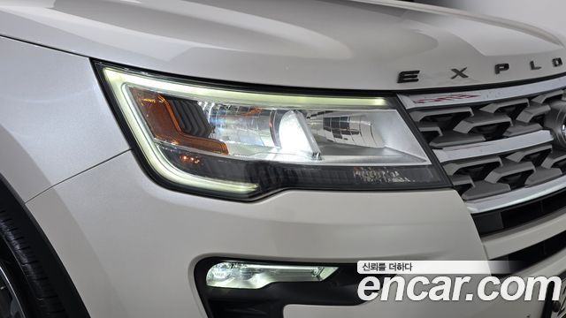 Ford Explorer 2.3 Limited 4WD 5th 2018 — фото 22