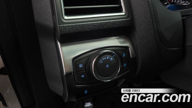 Ford Explorer 2.3 Limited 4WD 5th 2018 — фото 27