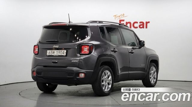 Jeep Renegade 2.4 Longitude 2018 — фото 2