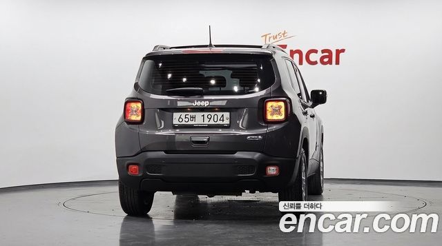 Jeep Renegade 2.4 Longitude 2018 — фото 4