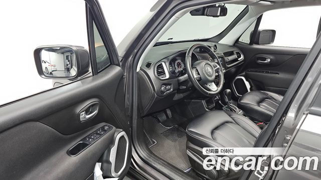 Jeep Renegade 2.4 Longitude 2018 — фото 11