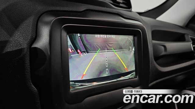 Jeep Renegade 2.4 Longitude 2018 — фото 15