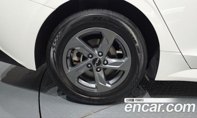 Kia K5 (III) 2.0 LPI(Renter car) Strandard 2023 — фото 5