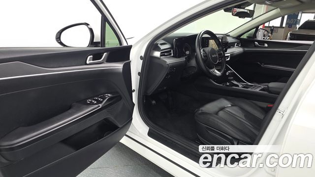 Kia K5 (III) 2.0 LPI(Renter car) Strandard 2023 — фото 10