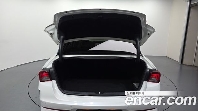 Kia K5 (III) 2.0 LPI(Renter car) Strandard 2023 — фото 20