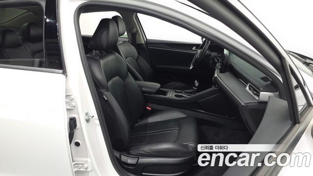 Kia K5 (III) 2.0 LPI(Renter car) Strandard 2023 — фото 26