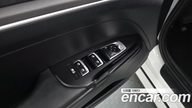 Kia K5 (III) 2.0 LPI(Renter car) Strandard 2023 — фото 27