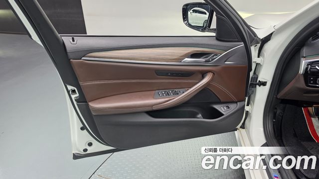 BMW 5 Series (G30) 530i M Sport Package Plus 2018 — фото 24