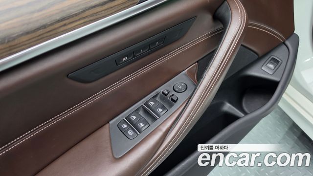 BMW 5 Series (G30) 530i M Sport Package Plus 2018 — фото 27