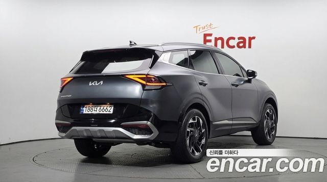 Kia Sportage (V) Gasoline 1.6 Turbo 2WD Signature 2023 — фото 2