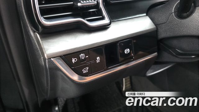 Kia Sportage (V) Gasoline 1.6 Turbo 2WD Signature 2023 — фото 30