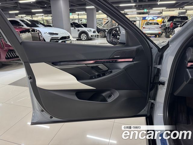BMW 5 Series (G60) 523d xDrive M Sport 2026 — фото 7