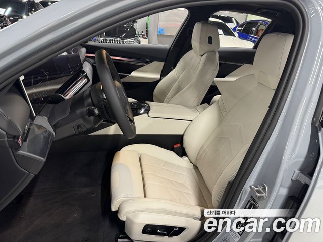 BMW 5 Series (G60) 523d xDrive M Sport 2026 — фото 10