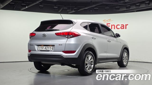 Hyundai Tucson Diesel 1.7 2WD Style 2016 — фото 2