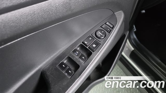 Hyundai Tucson Diesel 1.7 2WD Style 2016 — фото 17