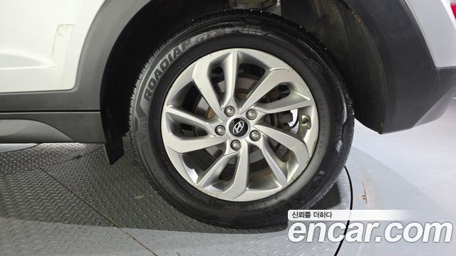 Hyundai Tucson Diesel 1.7 2WD Style 2016 — фото 21