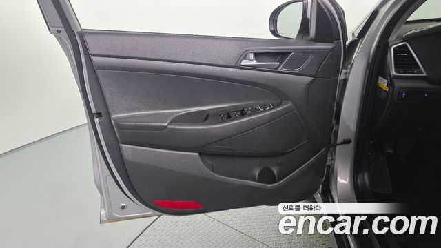 Hyundai Tucson Diesel 1.7 2WD Style 2016 — фото 24
