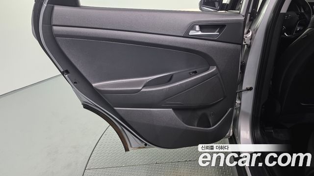 Hyundai Tucson Diesel 1.7 2WD Style 2016 — фото 25