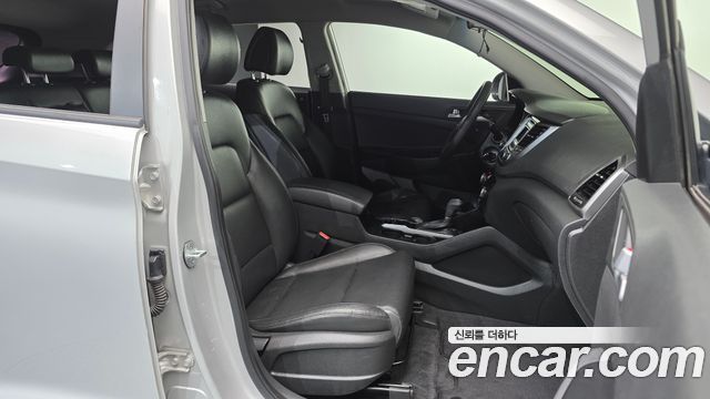Hyundai Tucson Diesel 1.7 2WD Style 2016 — фото 26
