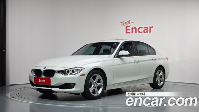 BMW 3 Series (F30) 320i