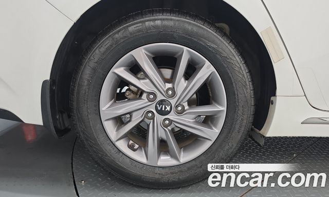 Kia K5 (II) 2.0 Luxury 2019 — фото 5