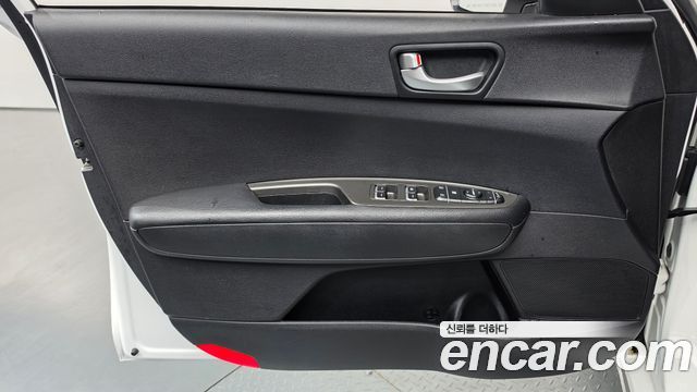 Kia K5 (II) 2.0 Luxury 2019 — фото 24