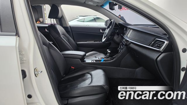 Kia K5 (II) 2.0 Luxury 2019 — фото 26