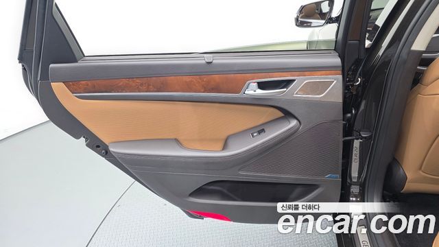 Genesis G80 3.3 GDI AWD Premium Luxury 2018 — фото 31