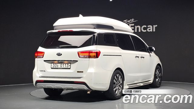 Kia Carnival 7-seater Hi-limousine President 2017 — фото 2