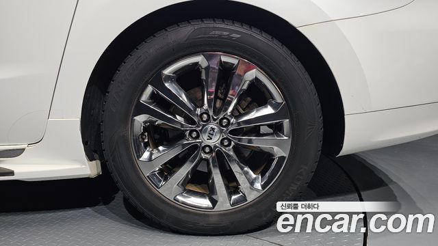 Kia Carnival 7-seater Hi-limousine President 2017 — фото 21