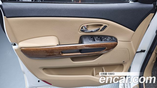 Kia Carnival 7-seater Hi-limousine President 2017 — фото 24