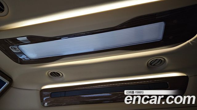 Kia Carnival 7-seater Hi-limousine President 2017 — фото 36