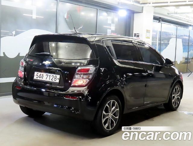 Chevrolet Aveo Hatchback 1.4 Turbo LT 2018 — фото 4