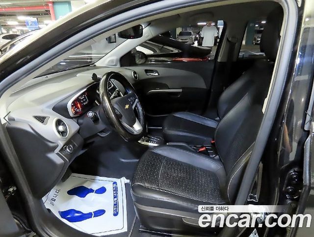 Chevrolet Aveo Hatchback 1.4 Turbo LT 2018 — фото 6