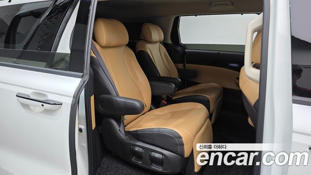 Kia Carnival (IV) Gasoline 7-Seater Signature 2023 — фото 11