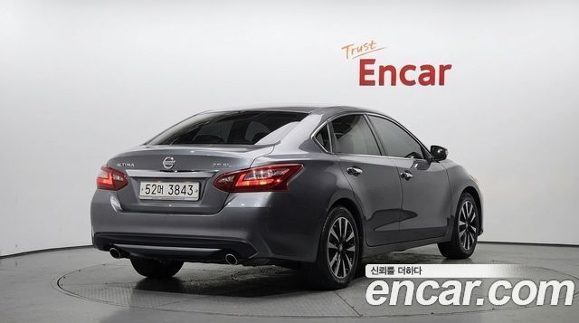 Nissan Altima 2.5 Tech L33 2018 — фото 2