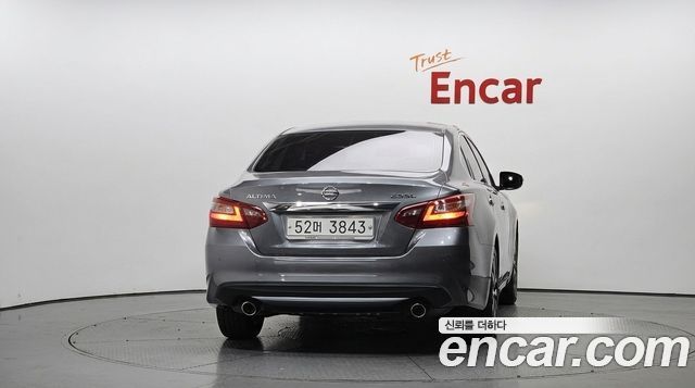 Nissan Altima 2.5 Tech L33 2018 — фото 4