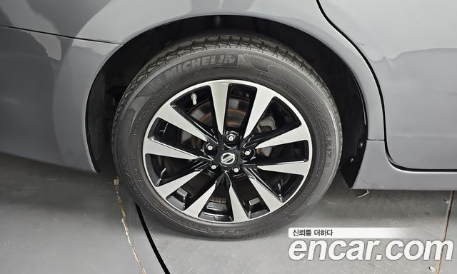 Nissan Altima 2.5 Tech L33 2018 — фото 5